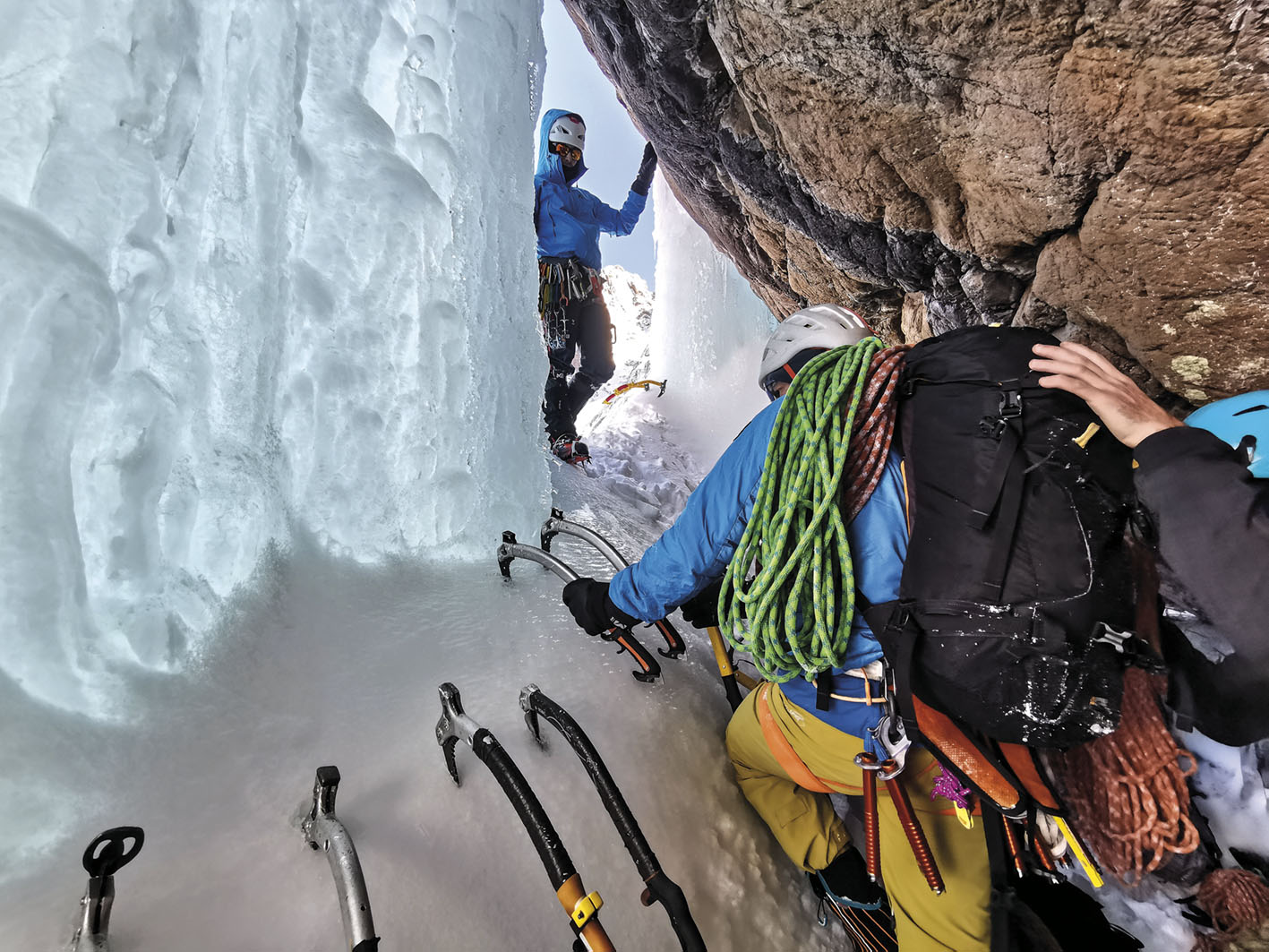 ALPINISIMU D'INVERNU IN CORSICA