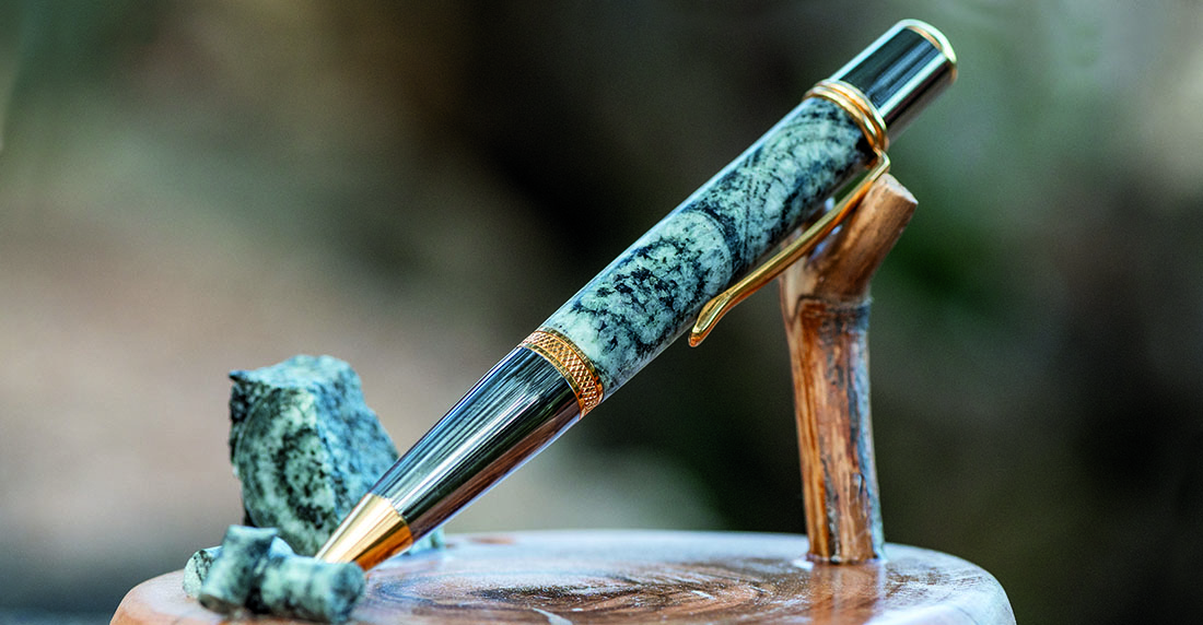 ARTIGIANATU, Marc FILIPPELLI, Du travail du bois au travail de la pierre ARTIGIANATU, Marc FILIPPELLI, Du travail du bois au travail de la pierre